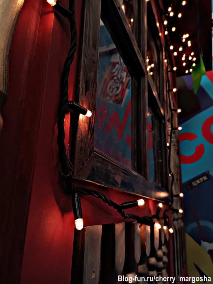 Я растворилась в огнях и совсем не хотела прощаться с прошлым...?

I disappeared into the fires and did not want to say goodbye to the past at all...?